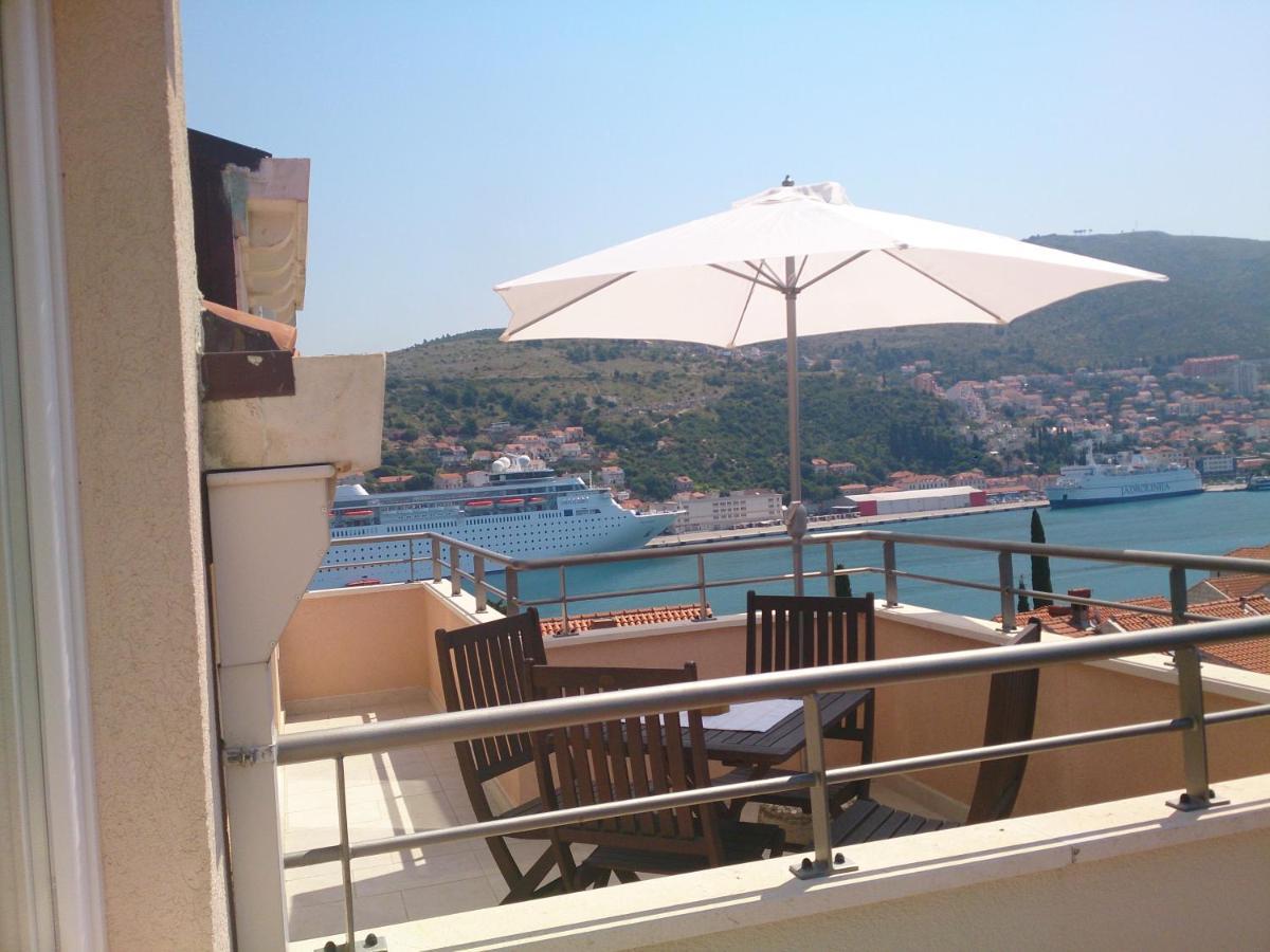 Attic Apartment Iris Dubrovnik Exterior photo